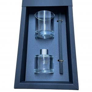 Black Gift Display box with sleeve and fitment for a 30cl candle and 100ml diffuser with reeds.