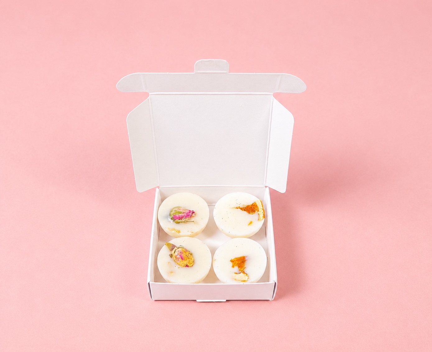 Everyday White wax melt boxes to hold 4 wax melts, tea-lights or chocolates.
